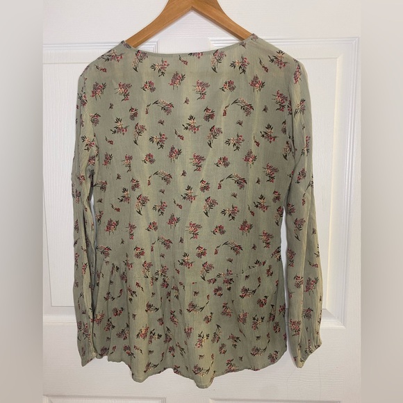 Floral Babydoll Fit Long Sleeve Button Blouse V Neck Hi-Low Medium - Picture 3 of 10